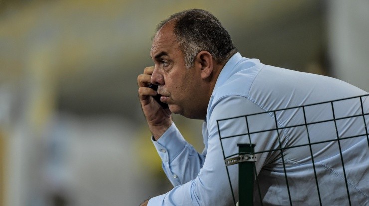 Foto: Thiago Ribeiro/AGIF - Pressão nas costas de Braz está crescendo no Flamengo.