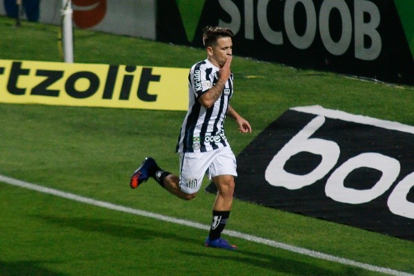Foto: Gabriel Machado/AGIF – Rueda abriu o jogo sobre a situação do meia