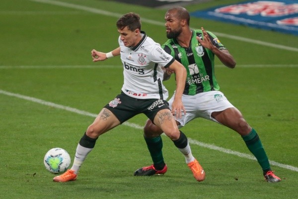 Foto: Marcello Zambrana/AGIF – Meia-atacante volta em boa forma do Panathinaikos, onde jogou por empréstimo