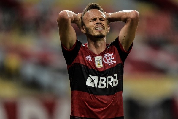 Foto: Thiago Ribeiro/AGIF – Renê recebe em torno de R$ 210 mil mensais de salários e tem contrato no Mengão até dezembro