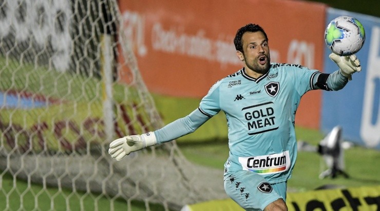 Foto: Thiago Ribeiro/AGIF - Última equipe que Diego Cavalieri defendeu foi o Botafogo