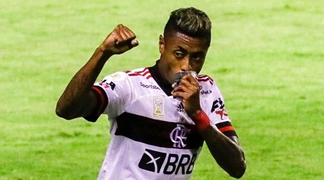 Foto: Rafael Vieira/AGIF - Torcida do Flamengo está com saudade de Bruno Henrique.