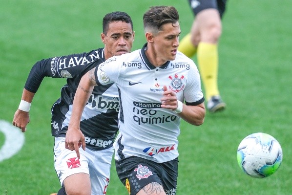 Foto: Marcello Zambrana/AGIF – Mateus Vital tem contrato vigente no Timão até dezembro de 2023