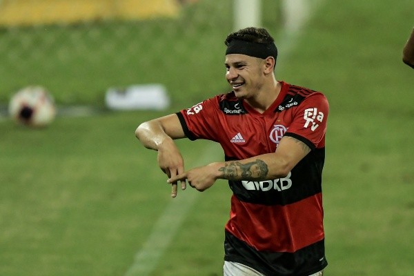 Foto: Thiago Ribeiro/AGIF – Athletico quer comprar Hugo Moura em definitivo