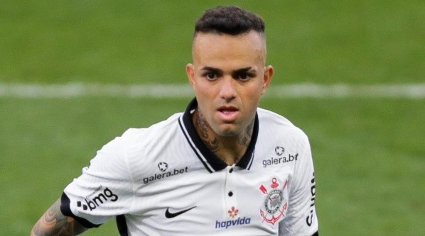 Luan não está nos planos de Vitor Pereira (Foto: Marcello Zambrana/AGIF)