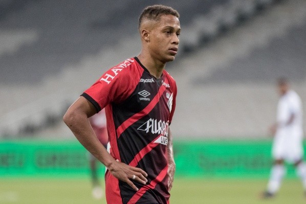 Foto: Robson Mafra/AGIF – Vitinho está no radar do Palmeiras