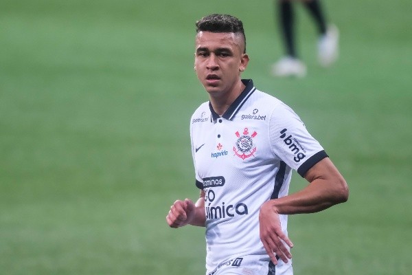 Cantillo entra na vaga do suspenso Gabriel diante do Palmeiras (Foto: Marcello Zambrana/AGIF)