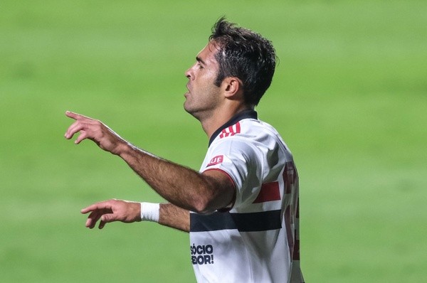 Foto:Marcello Zambrana/AGIF – Éder está saindo do São Paulo e pode parar no Santos de Fábio Carille para 2022
