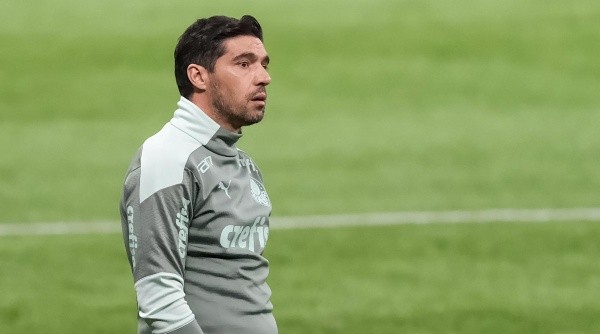 Abel Ferreira pediu um centroavante para diretoria do Palmeiras (Foto: Marcello Zambrana/AGIF)
