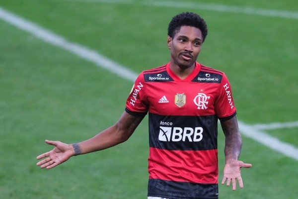 Foto: Marcello Zambrana/AGIF – Vitinho teve sua melhor temporada em números com 29 participações para gol em 63 jogos