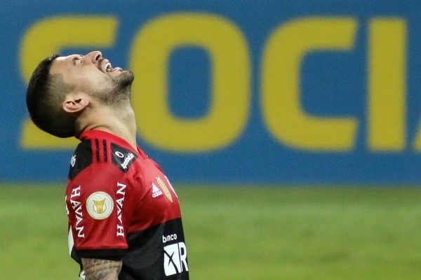 Foto: Fernando Moreno/AGIF – Arrascaeta é líder de assistências no elenco do Flamengo em 2022