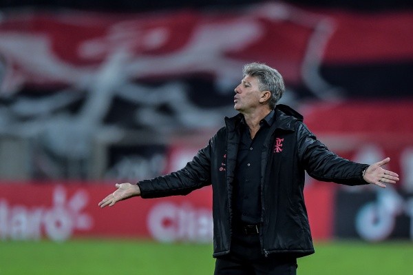 Renato Gaúcho em campo. (Foto: Thiago Ribeiro/AGIF)