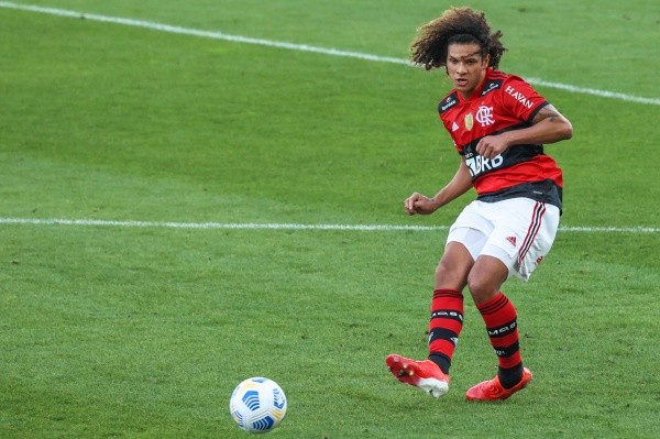 Foto: Marcello Zambrana/AGIF – Camisa 5 tem sido titular, mas longe de convencer torcida do Flamengo