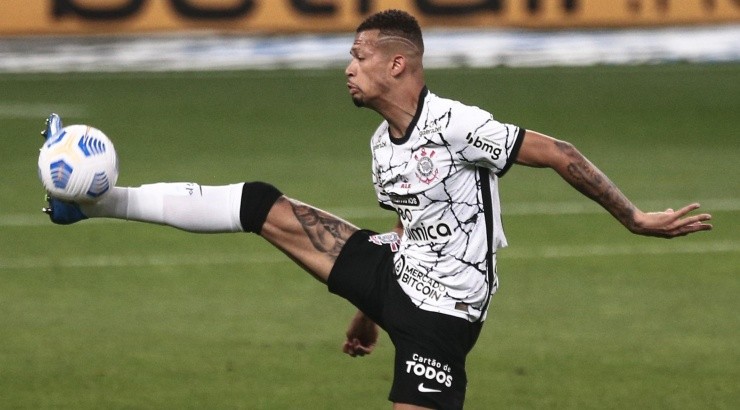 Foto: Ettore Chiereguini/AGIF - Porcentagem de João Victor pode ser envolvida na negociação.