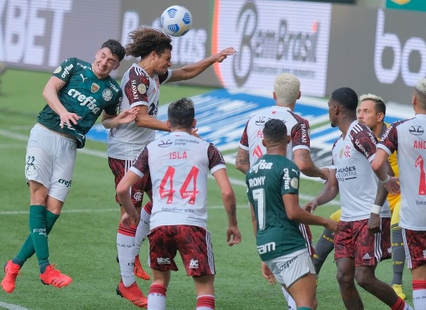 Flamengo venceu por 3 x 1 o Palmeiras pelo Brasileirão 2021. (Foto:  Marcello Zambrana/AGIF)