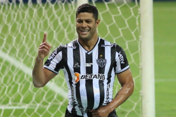 Hulk comemorando gol. (Foto: Fernando Moreno/AGIF)