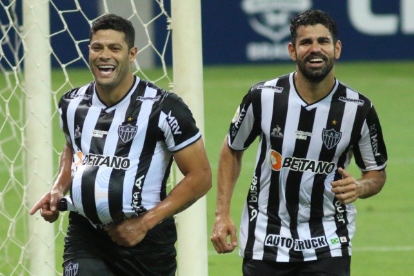 Hulk e Diego Costa comemorando gol. (Foto: Foto: Fernando Moreno/AGIF)