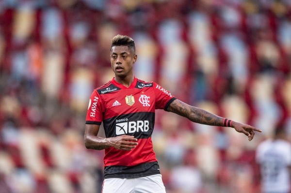 Thiago Ribeiro/AGIF. Bruno Henrique em partida pelo Flamengo.