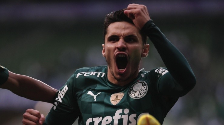 Raphael Veiga fez o gol que deu a vitória ao Palmeiras (Foto: Ettore Chiereguini/AGIF)