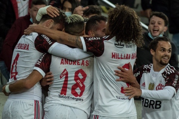Flamengo quase foi derrotado na primeira partida da semfinal contra o Athletico