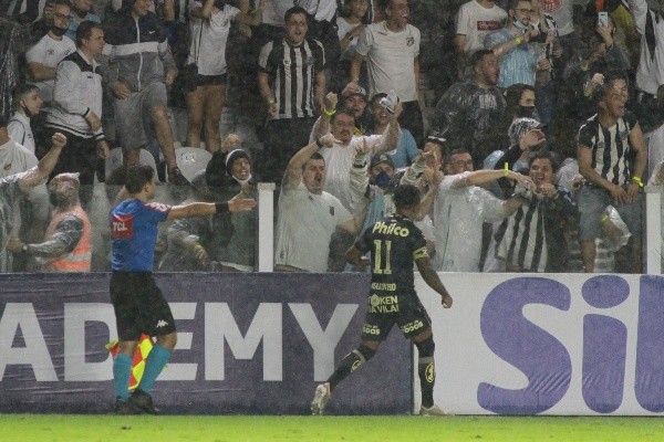 Foto: Fernanda Luz/AGIF – Santos pode levar cerca de sete milhões de reais pelo jogador