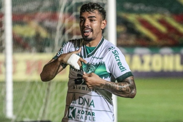 (Foto: Ronald Felipe/AGIF) Matheus Bidu é elogiado por Rafael Santos
