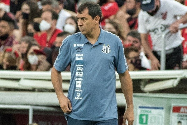 Atacante e promessa do Santos retorna ao Clube e futuro está nas ‘mãos’ de Carille (Foto: Robson Mafra/AGIF)