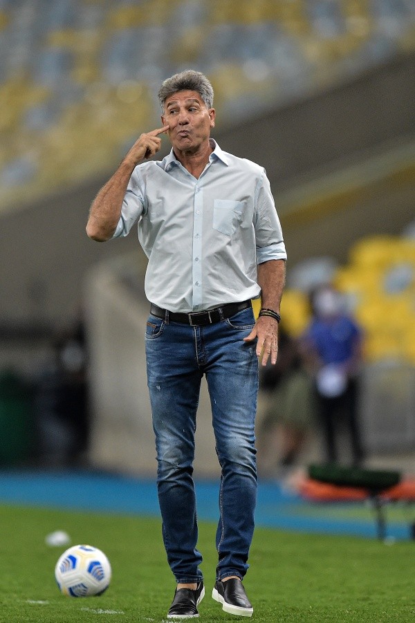 Renato Gaúcho ressalta entrega da equipe