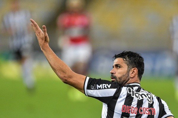 Foto:Thiago Ribeiro/AGIF – Diego Costa está disponível no mercado desde saída do Atlético-MG em janeiro