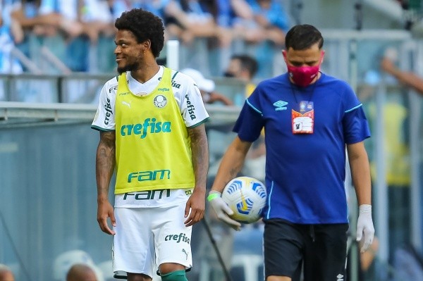 Foto: Pedro H. Tesch/AGIF – Luiz Adriano deixou o Palmeiras neste ano rumo ao futebol turco