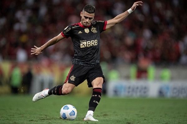 Foto: Jorge Rodrigues/AGIF – Andreas Pereira cumpre suspensão diante da Chapecoense