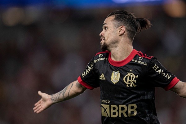Foto: Jorge Rodrigues/AGIF – Michael marcou dois gols contra o Atlético-GO e chegou a nove na Série A