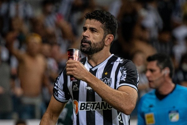 Foto:Alessandra Torres/AGIF – Diego Costa e Atlético-MG discutem rescisão e abre o caminho para ir ao Corinthians. Será?