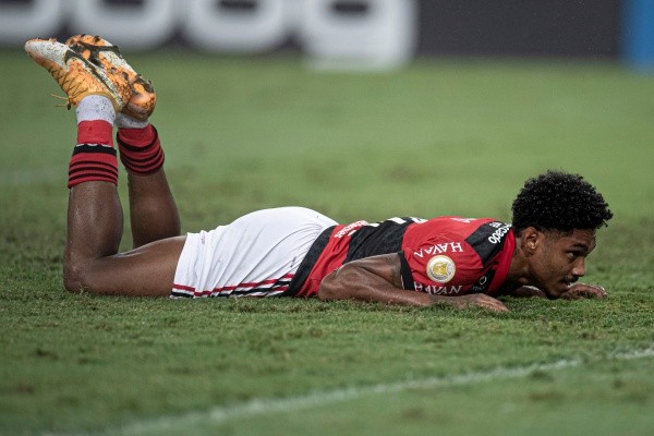 Foto: Jorge Rodrigues/AGIF – Camisa 11 deu três assistências em vitória sobre o Boavista pelo Carioca