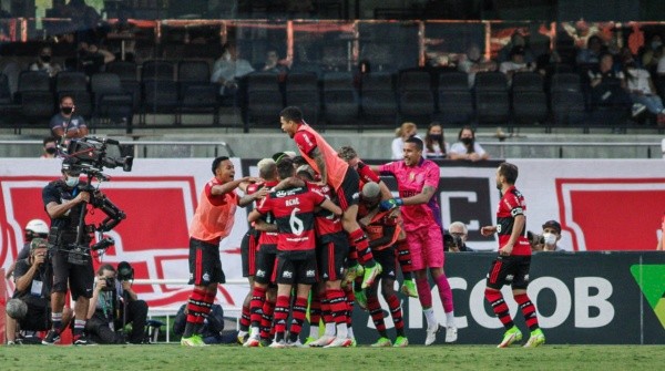 Foto: Guilherme Drovas/AGIF – Flamengo e Palmeiras disputam a final da Libertadores no dia 27 de novembro
