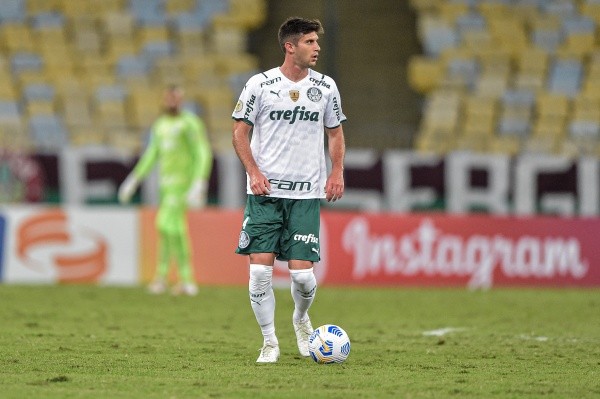 Kuscevic está sem espaço no Palmeiras (Foto: Thiago Ribeiro/AGIF)