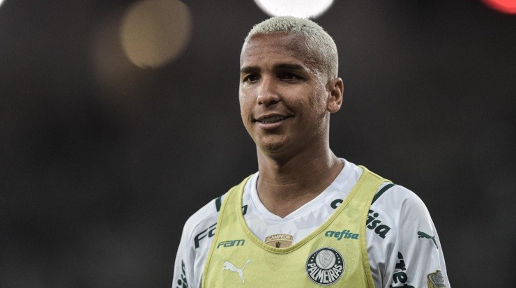Foto: Thiago Ribeiro/AGIF - Deyverson é uma das apostas de Marcos diante do Flamengo.