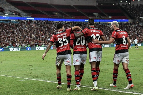 Foto: Thiago Ribeiro/AGIF – Com time misto, Flamengo bateu o Timão por 1 a 0