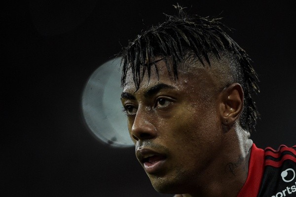 Foto:Thiago Ribeiro/AGIF – Bruno Henrique tem contrato com Flamengo até fim de 2023 e multa de 35 milhões de euros