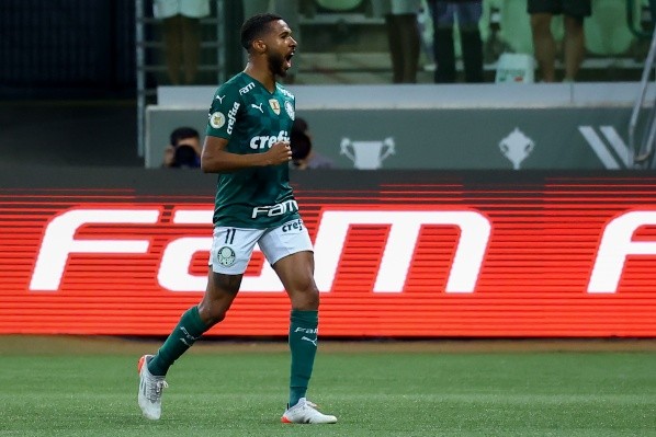 Foto:Marcello Zambrana/AGIF | Wesley tira sarro de Sheik e Cicinho