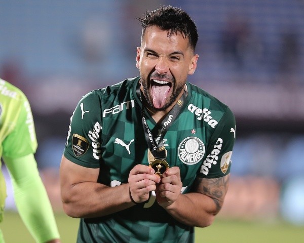Foto: Ettore Chiereguini/AGIF – Luan comemora título de Libertadores
