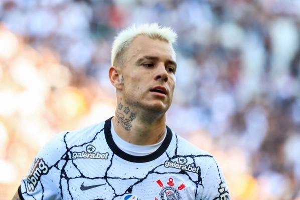 Foto: Marcello Zambrana/AGIF – Róger Guedes já deixou claro que seu foco em 2022 é o Corinthians e negou sair para a Rússia