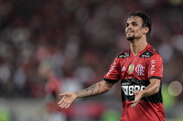 Flamengo ainda não conseguiu ''substituto'' para Michael (Foto: Thiago Ribeiro/AGIF)