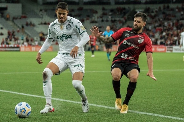 Foto: Robson Mafra/AGIF – Lucas Freitas pode deixar o Palmeiras