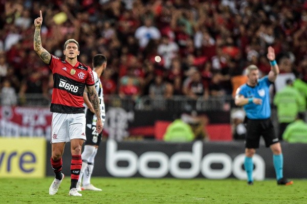 Foto: Thiago Ribeiro/AGIF | Em dois anos, Pedro atou em 100 partidas, marcou 41 gols e concedeu 11 assistências