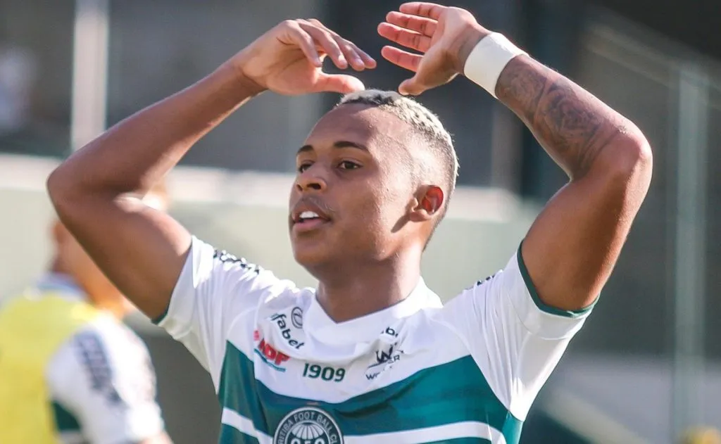 Foto: Gabriel Machado/AGIF – Igor Paixão: atacante está de saída do Coritiba
