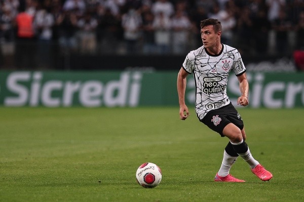 Foto: (Ettore Chiereguini/AGIF) - Lucas Piton começou a temporada 2022 como titular no Corinthians