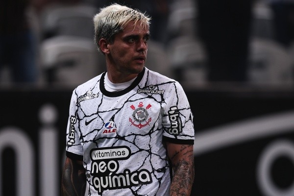 Foto: Ettore Chiereguini/AGIF – Com um desconforto muscular, Fágner vira dúvida para duelo com São Bernardo