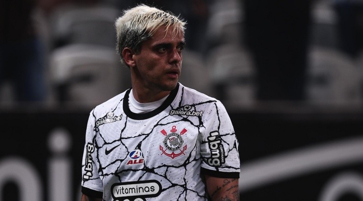 Foto: Ettore Chiereguini/AGIF - Fagner pode ficar de fora.
