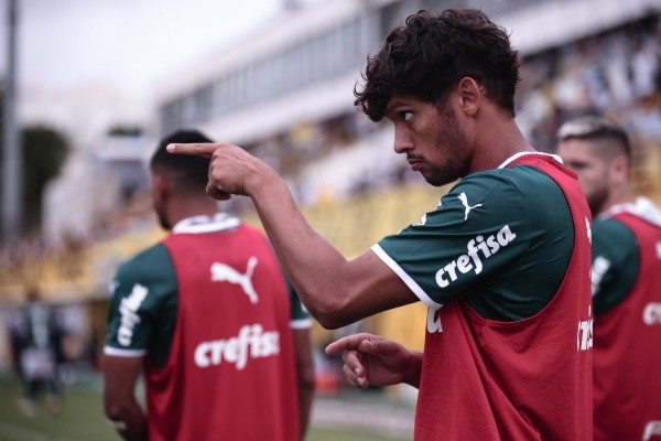 Scarpa com a camisa do Palmeiras (Foto: Ettore Chiereguini/AGIF)